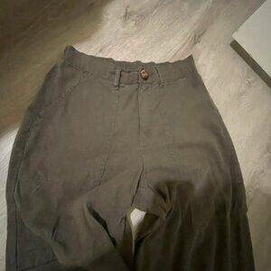 Women green linen cargo pants